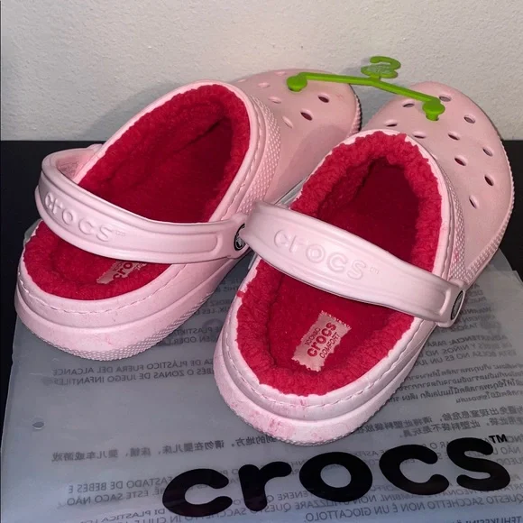 CROCS Classic Watercolor Marbled Lined Clog - Picture 5 of 11